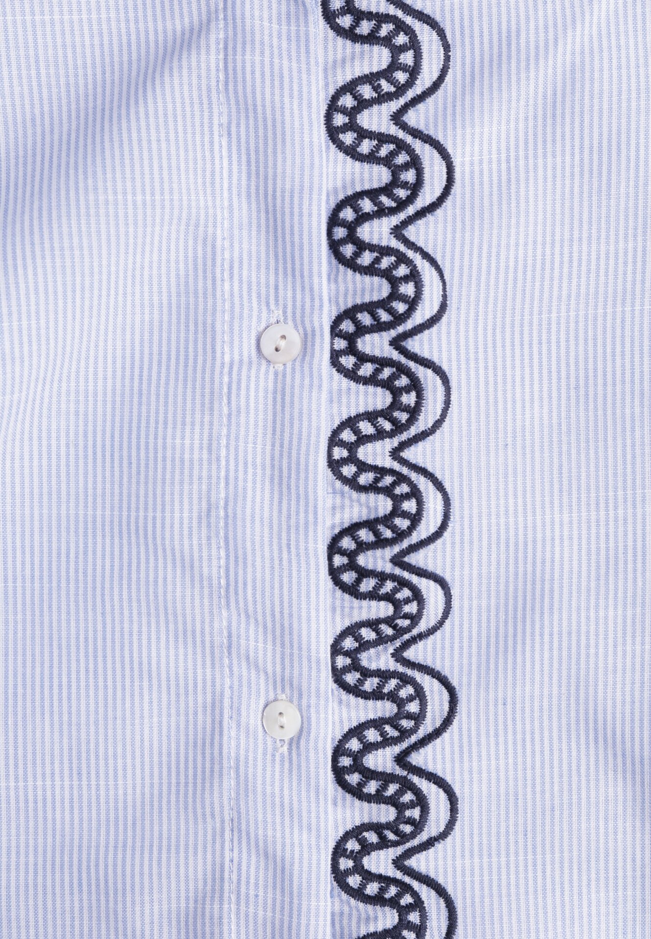 Niebieska Koszula z Bawełny Ozdobiona Haftowaną Falbanką Zenatia