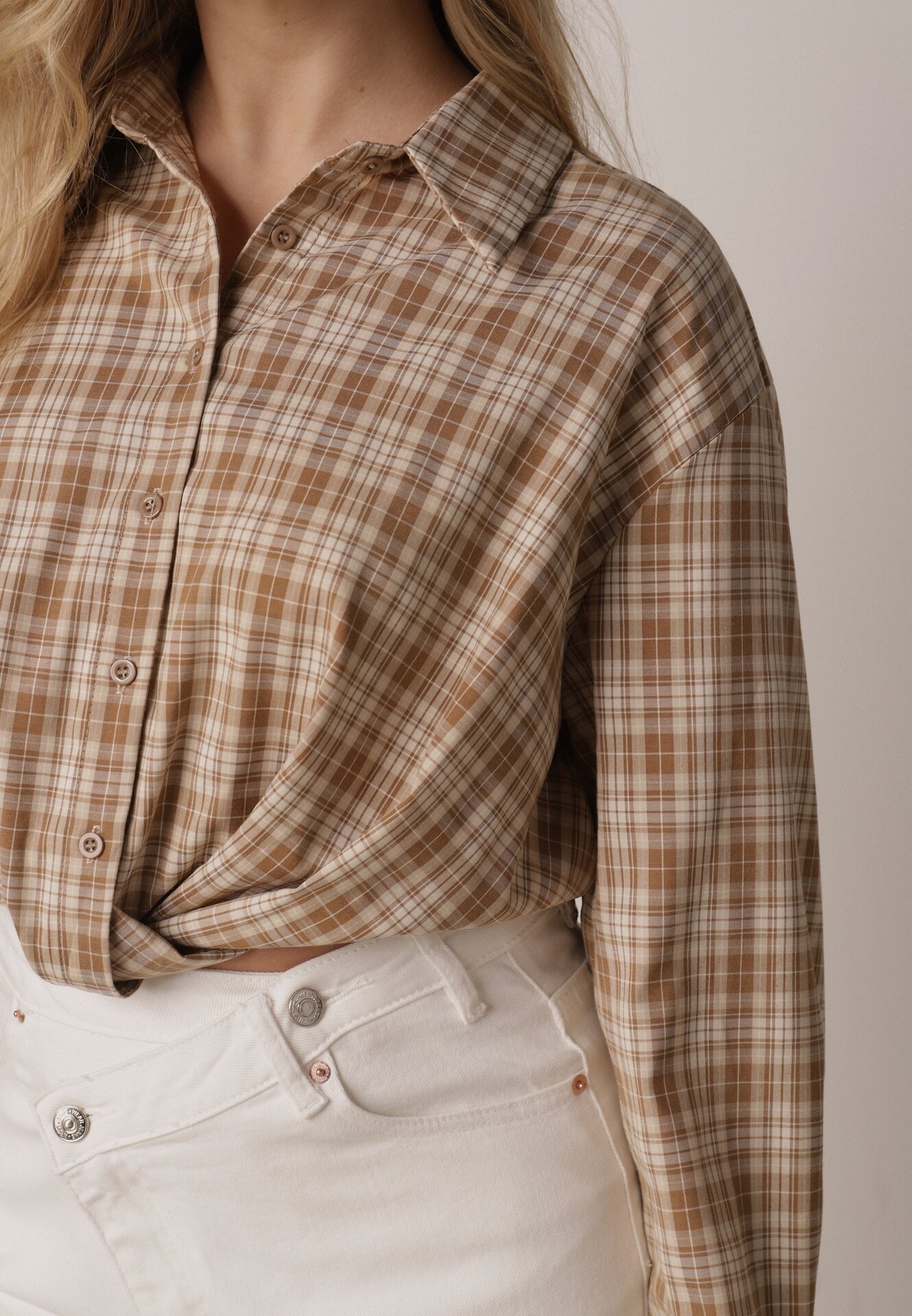 Beżowa Krótka Bawełniana Koszula w Kratę z Marszczeniem Wenatia