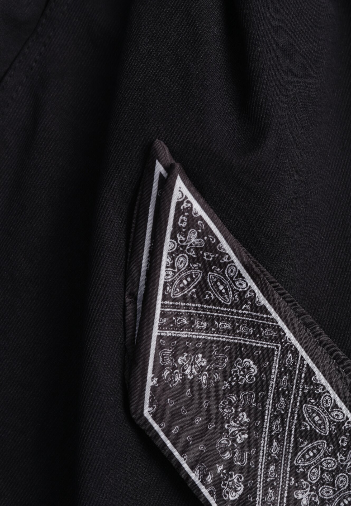 Czarne Eleganckie Spodnie z Bawełny i Wiskozy z Materiałowym Paskiem-Apaszką Vetina