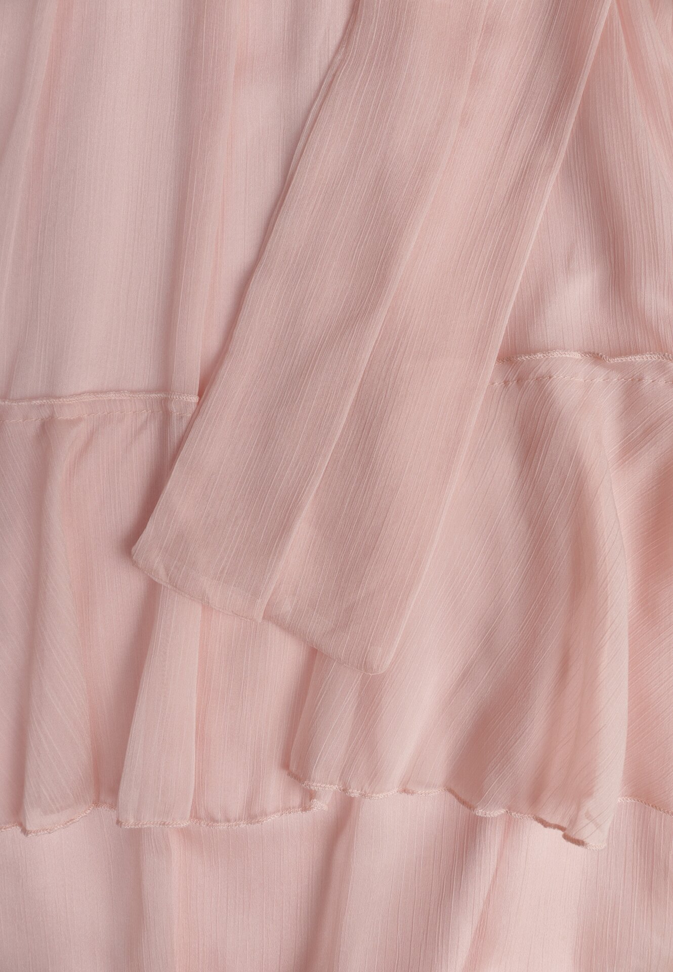 Różowa Sukienka z Eterycznymi Falbanami i Wiązanym Paskiem Rivaniah