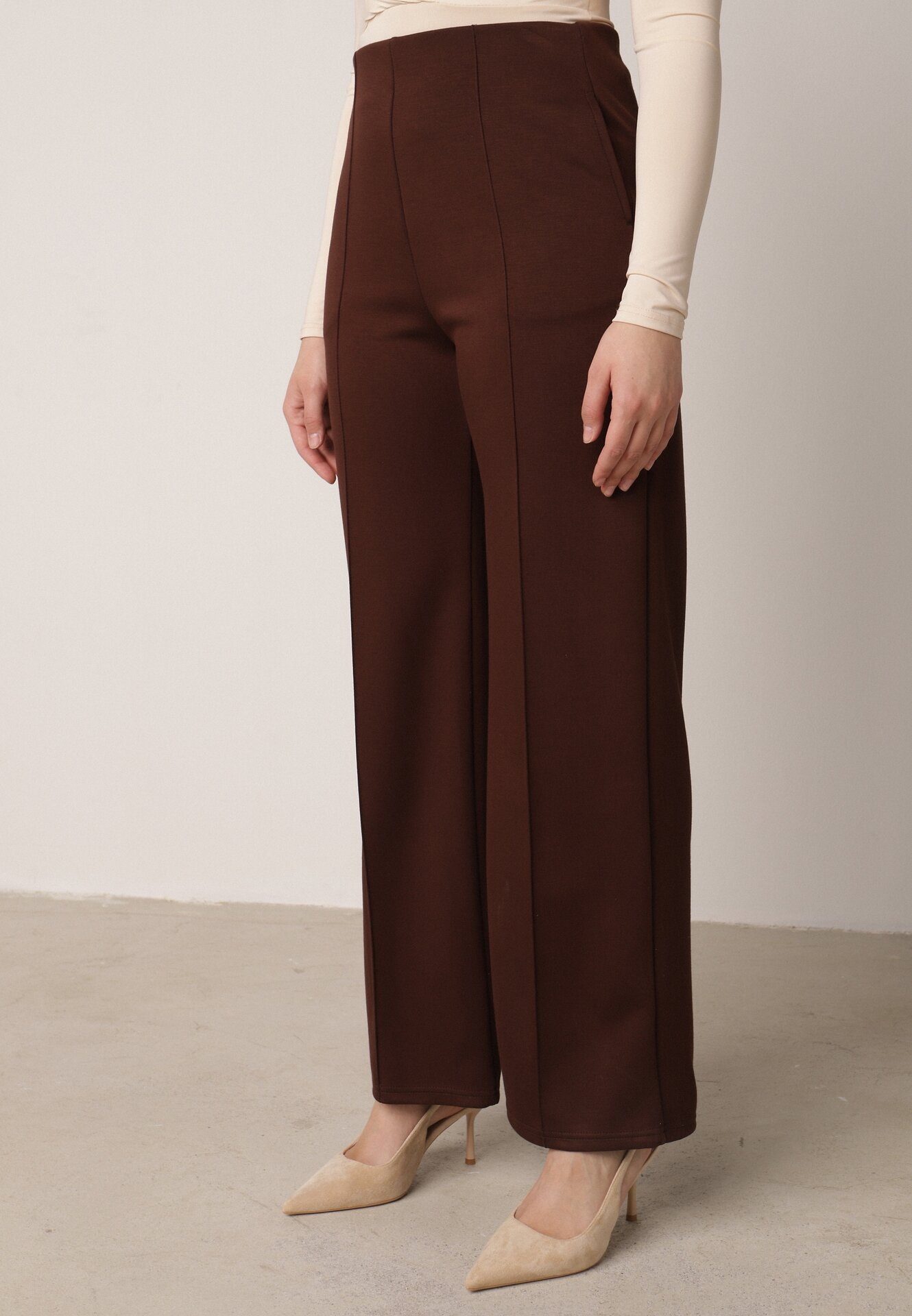 Brązowe Eleganckie Spodnie z Bawełny i Wiskozy w Kant Valelia