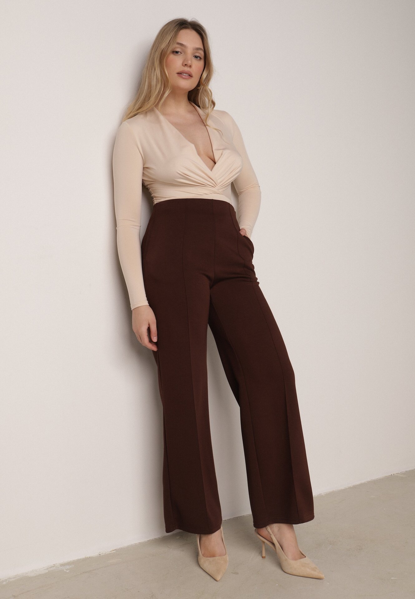 Brązowe Eleganckie Spodnie z Bawełny i Wiskozy w Kant Valelia