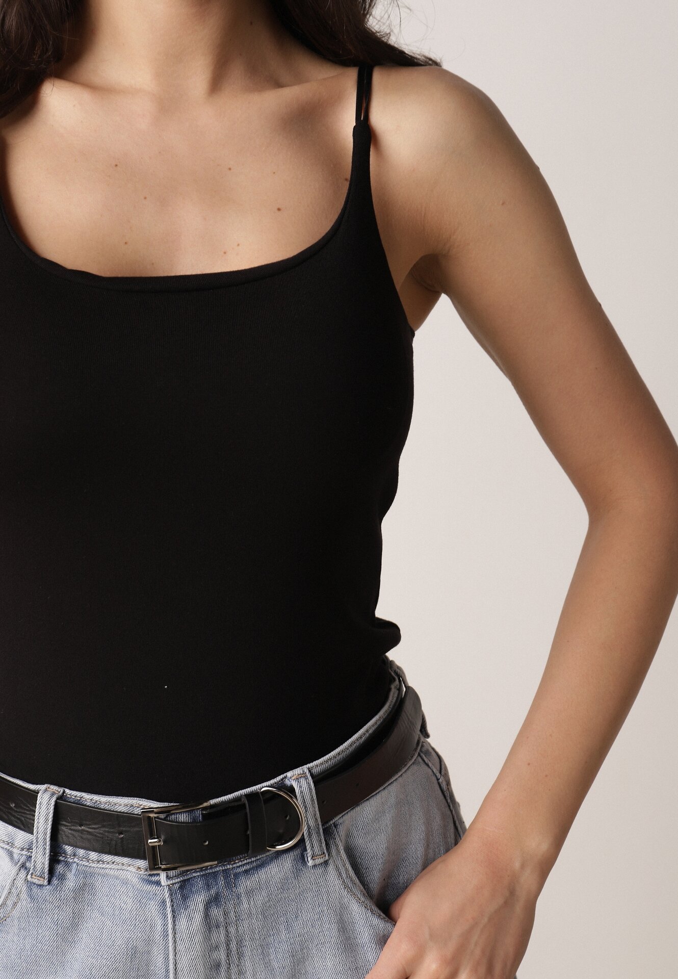 Czarny Wiskozowy Top z Podwójnymi Ramiączkami Hendrea