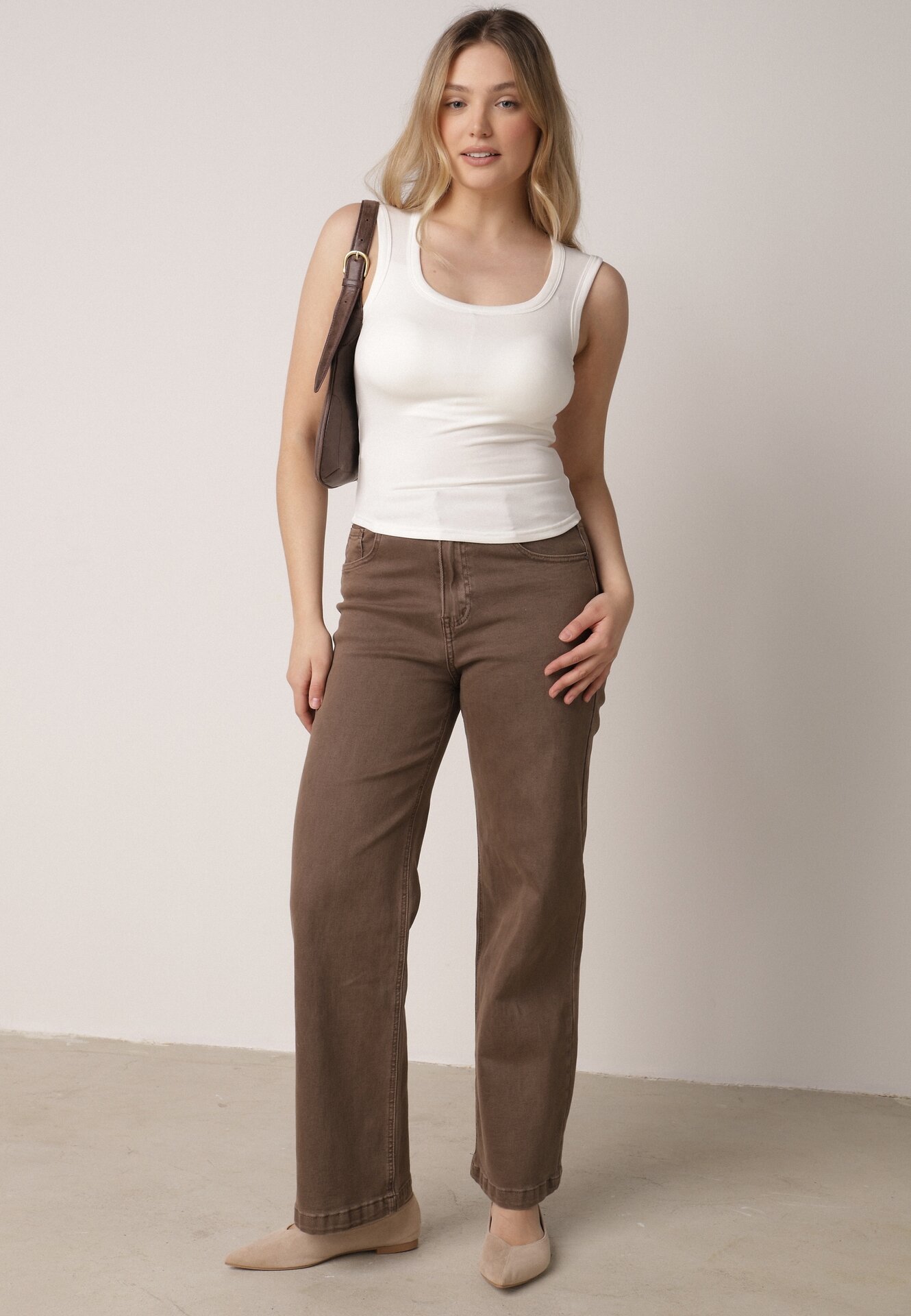 Biały Dopasowany Top Bez Rękawów z Wiskozy z Kwadratowym Dekoltem Madu