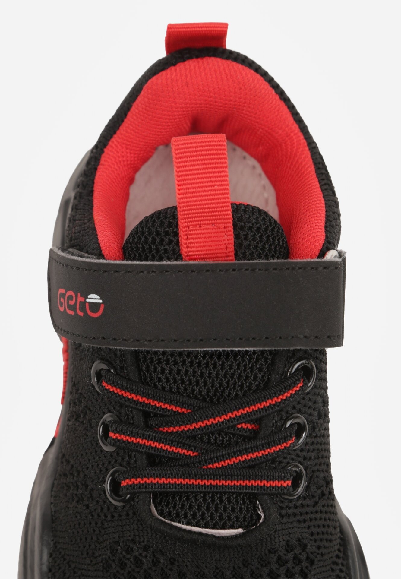 Pantofi sport Negru cu roșu