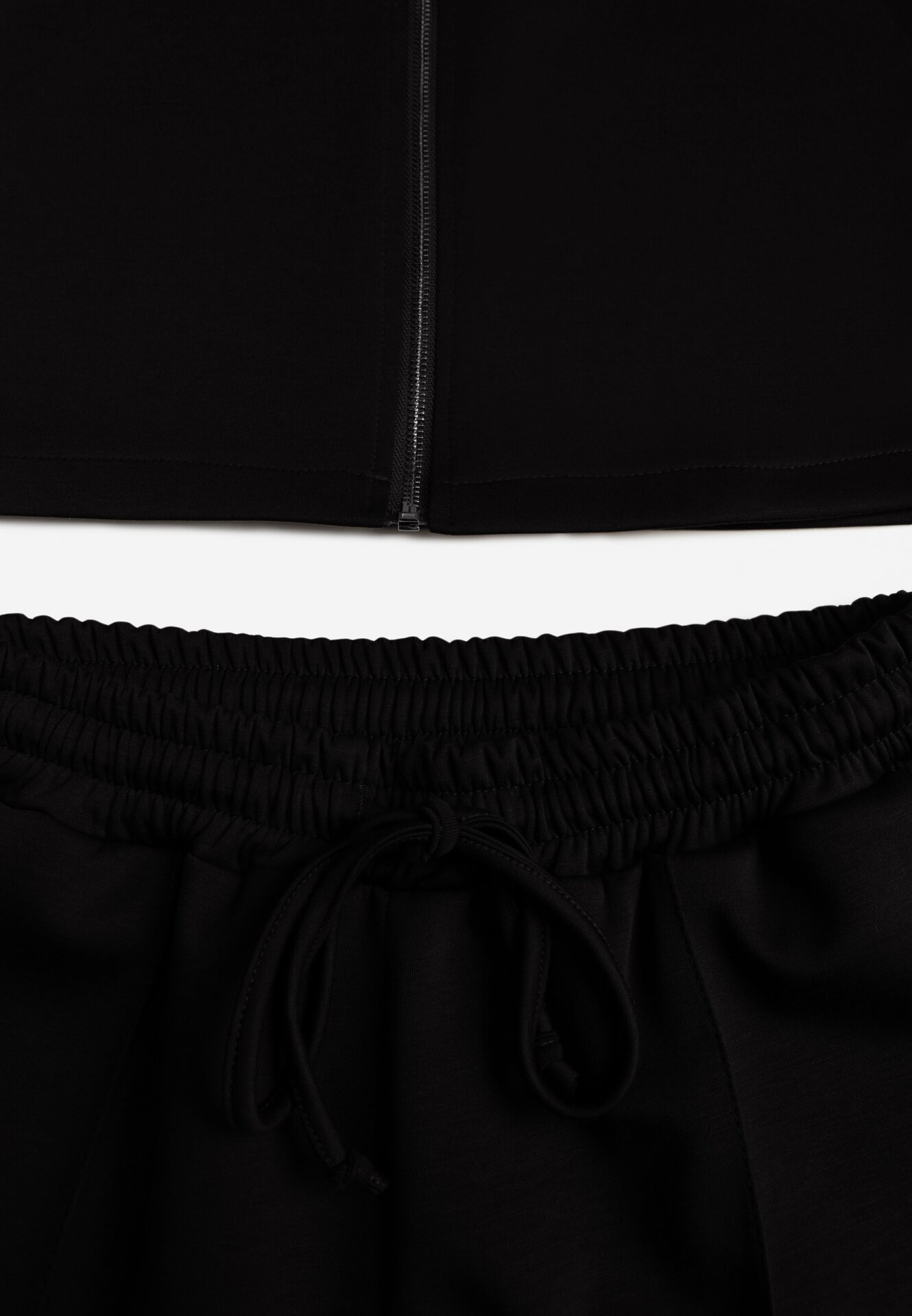 Czarny Dzianinowy Komplet Dresowy z Wiskozą Bluza ze Stójką i Spodnie Nevenira