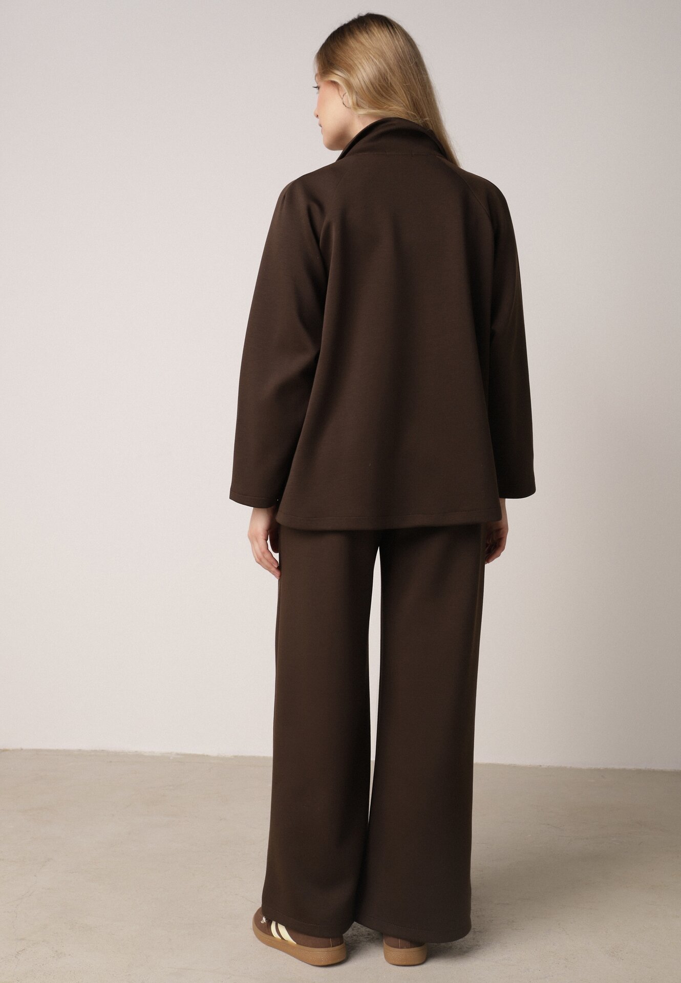 Brązowy Dzianinowy Komplet Dresowy z Wiskozą Bluza ze Stójką i Spodnie Neveniraa