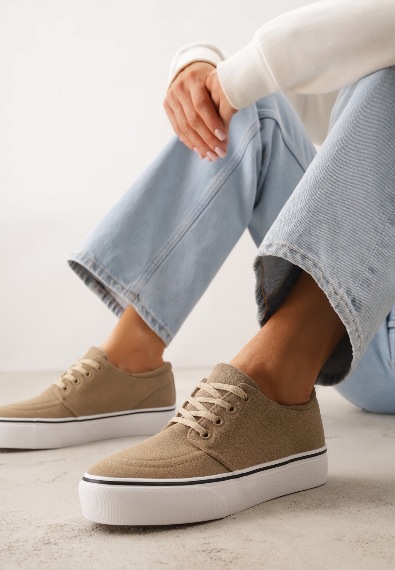 Teniși  Bej închis