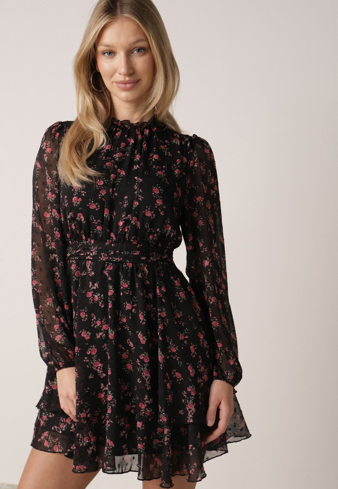Czarna Rozkloszowana Sukienka w Kwiaty i Kropki z Transparentnymi Rękawami Edinella