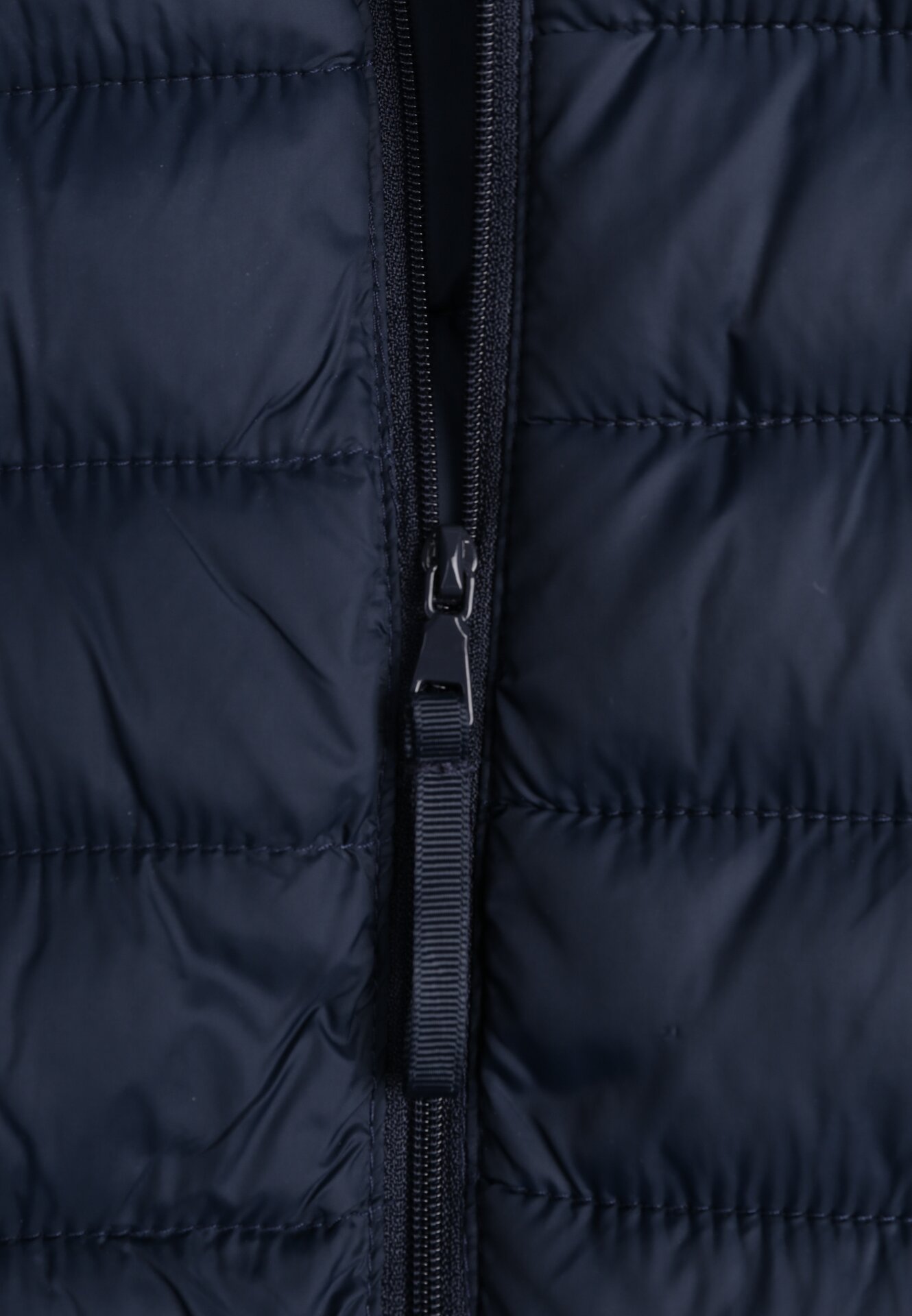 Granatowa Pikowana Kamizelka Przejściowa z Kapturem Neanissa