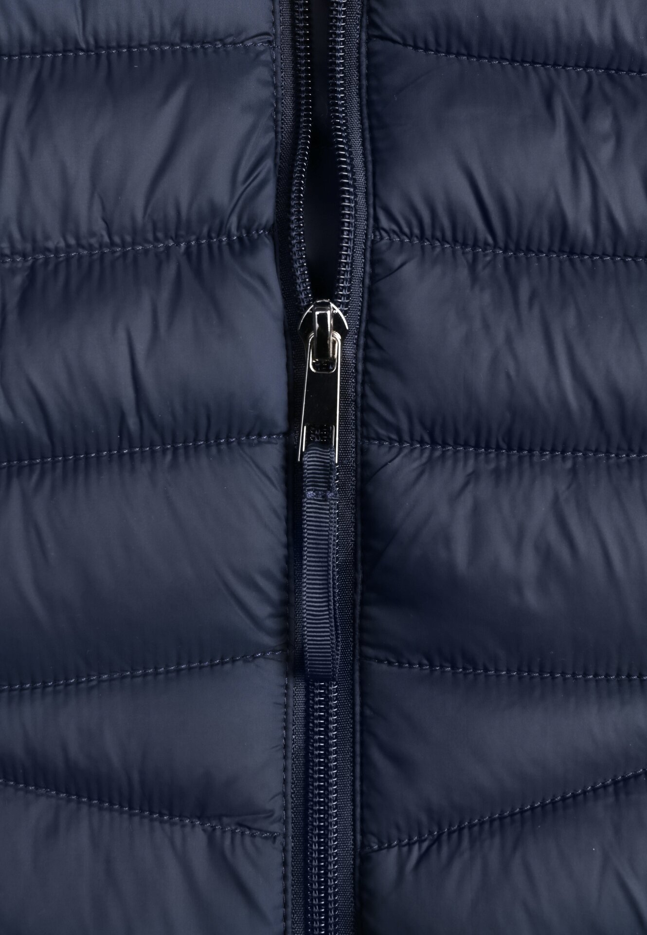 Granatowa Klasyczna Kurtka Przejściowa z Pikowaniem i Odpinanym Kapturem Pretiella