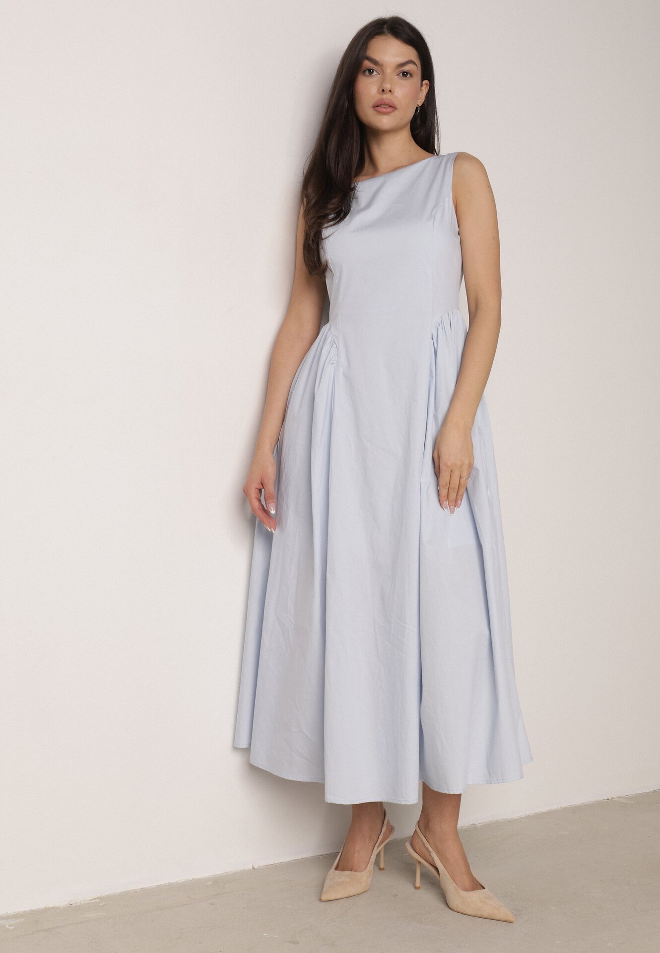 Jasnoniebieska Sukienka Bawełniana o Rozkloszowanym Fasonie z Dekoltem Łódką i Kieszeniami Elenira