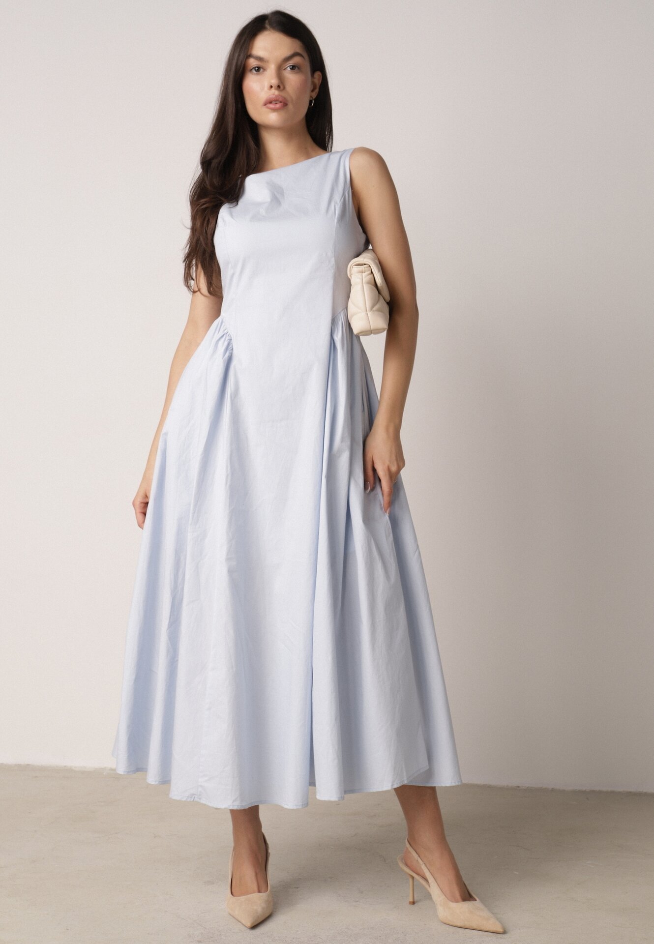 Jasnoniebieska Sukienka Bawełniana o Rozkloszowanym Fasonie z Dekoltem Łódką i Kieszeniami Elenira