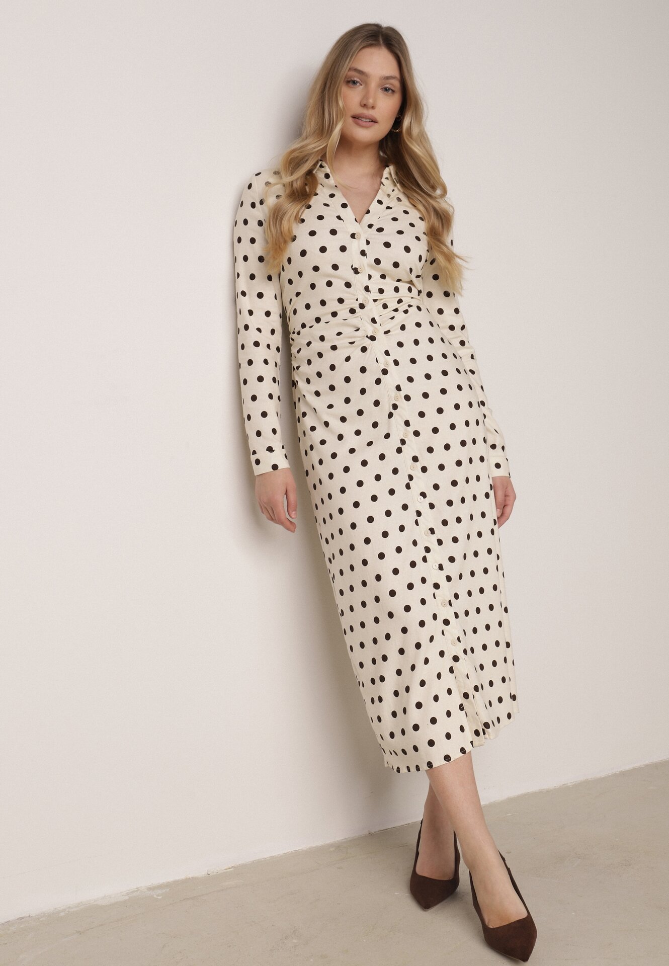 Beżowy Wiskozowa Sukienka Koszulowa z Domieszką Lnu z Marszczeniem Besirra