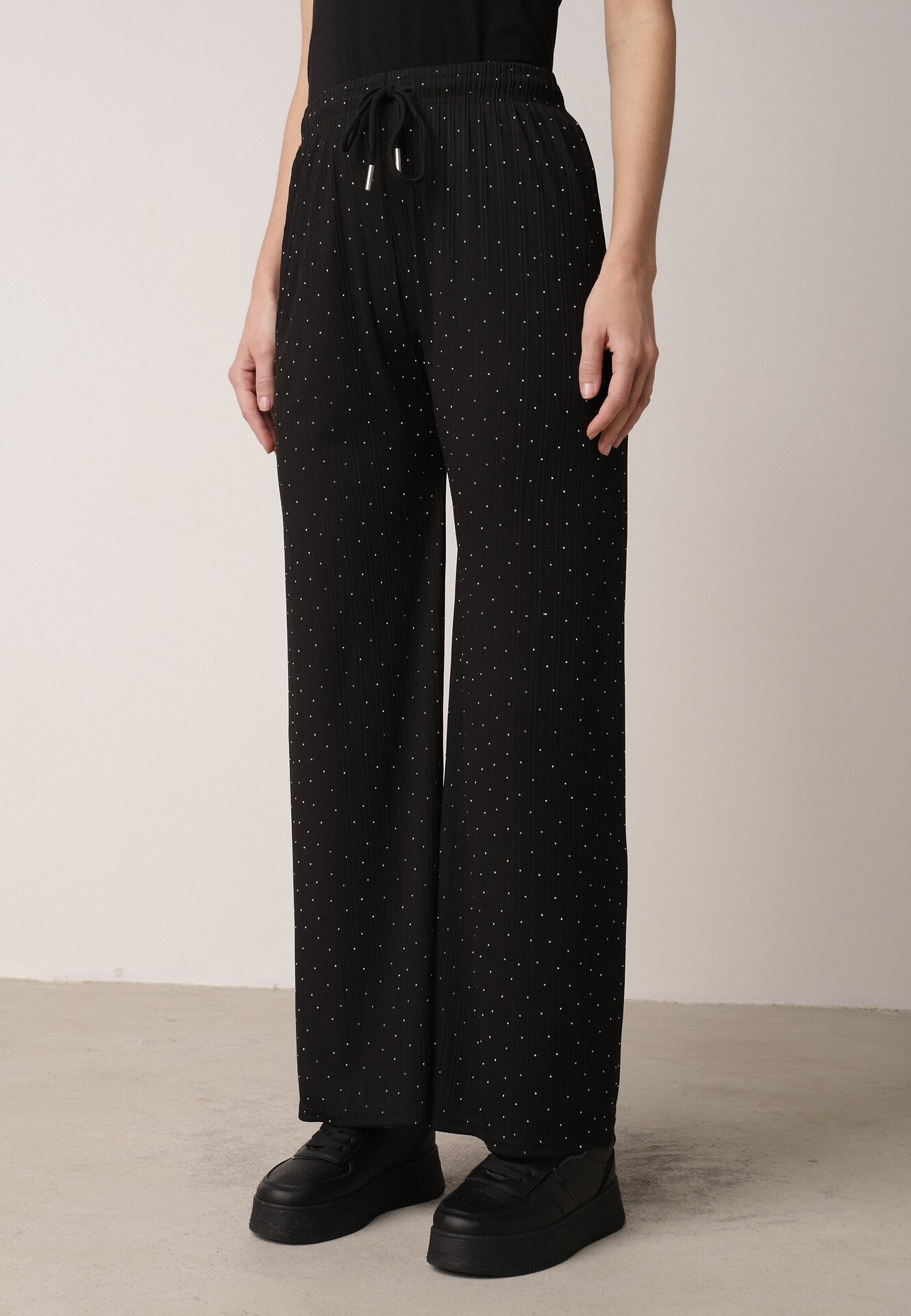 Czarne Szerokie Spodnie z Bawełną Zdobione Cyrkoniami Azilene