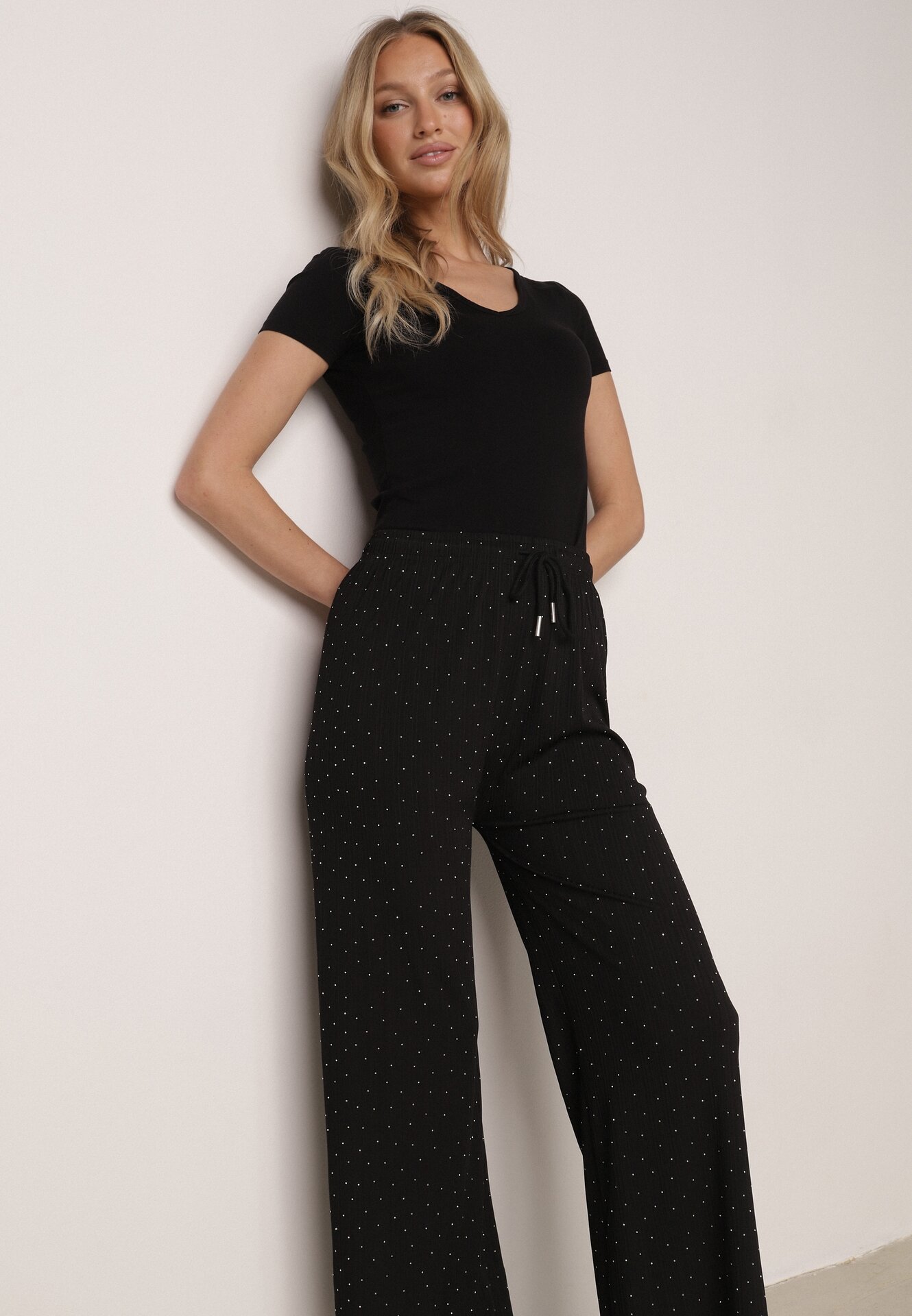 Czarne Szerokie Spodnie z Bawełną Zdobione Cyrkoniami Azilene