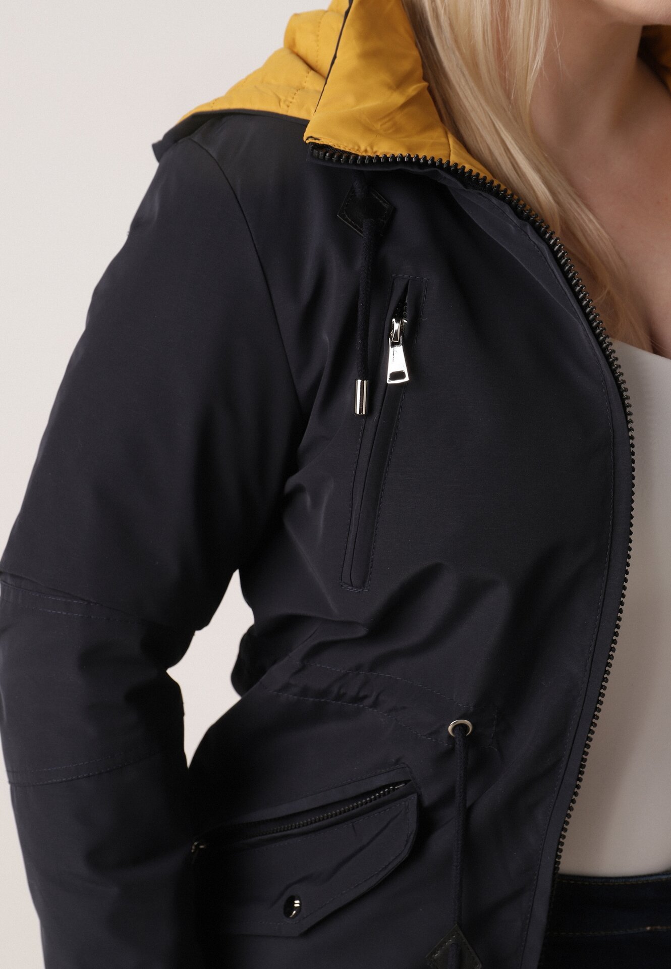 Geacă Bleumarin cu galben