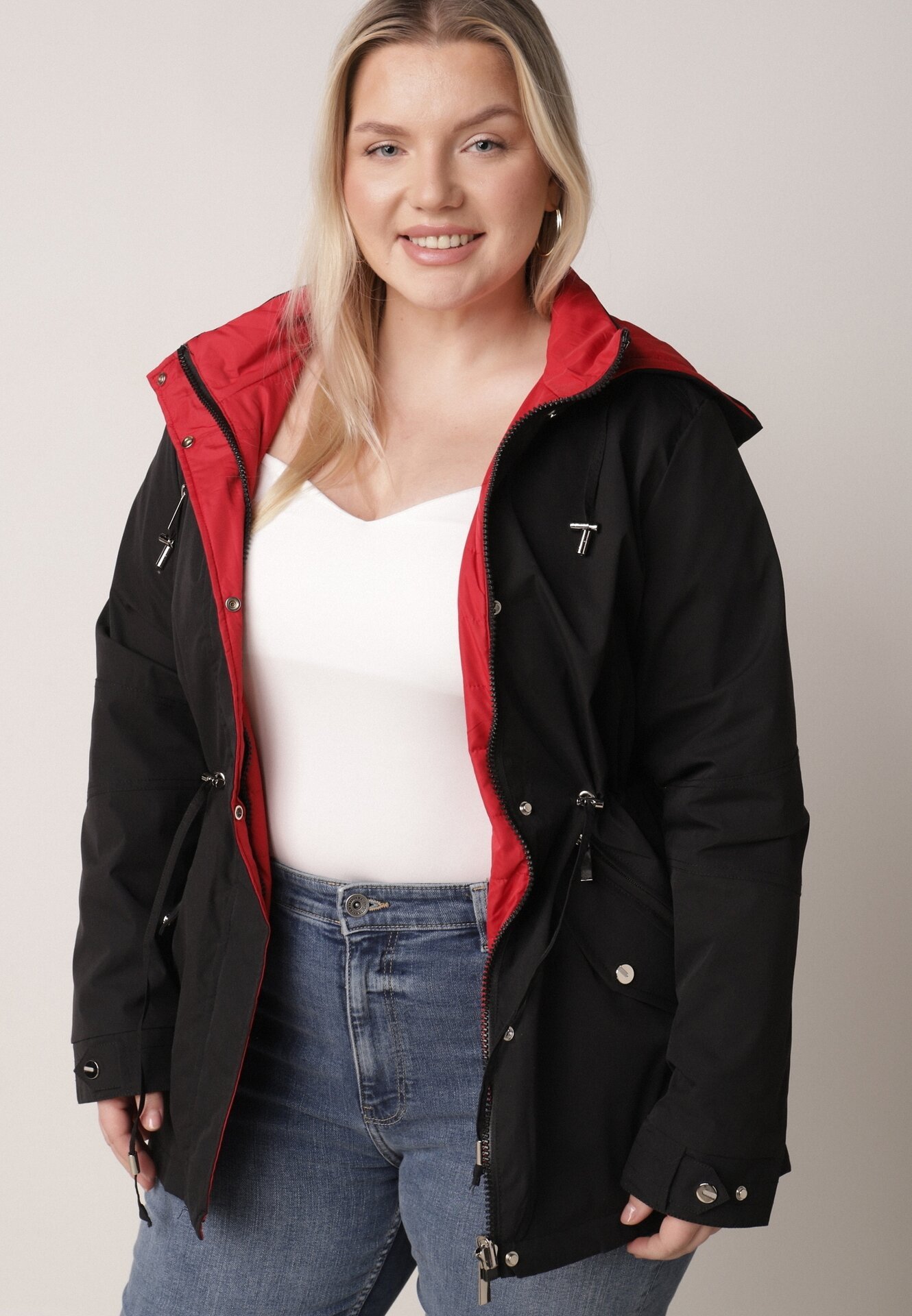 Geacă Neagră cu roșu