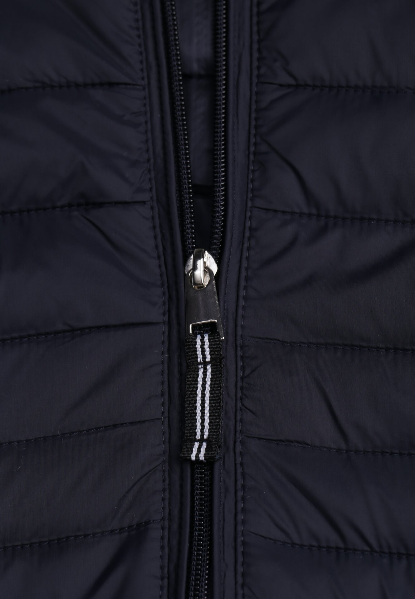 Granatowa Pikowana Kurtka Przejściowa z Odpinanym Kapturem Tidesse