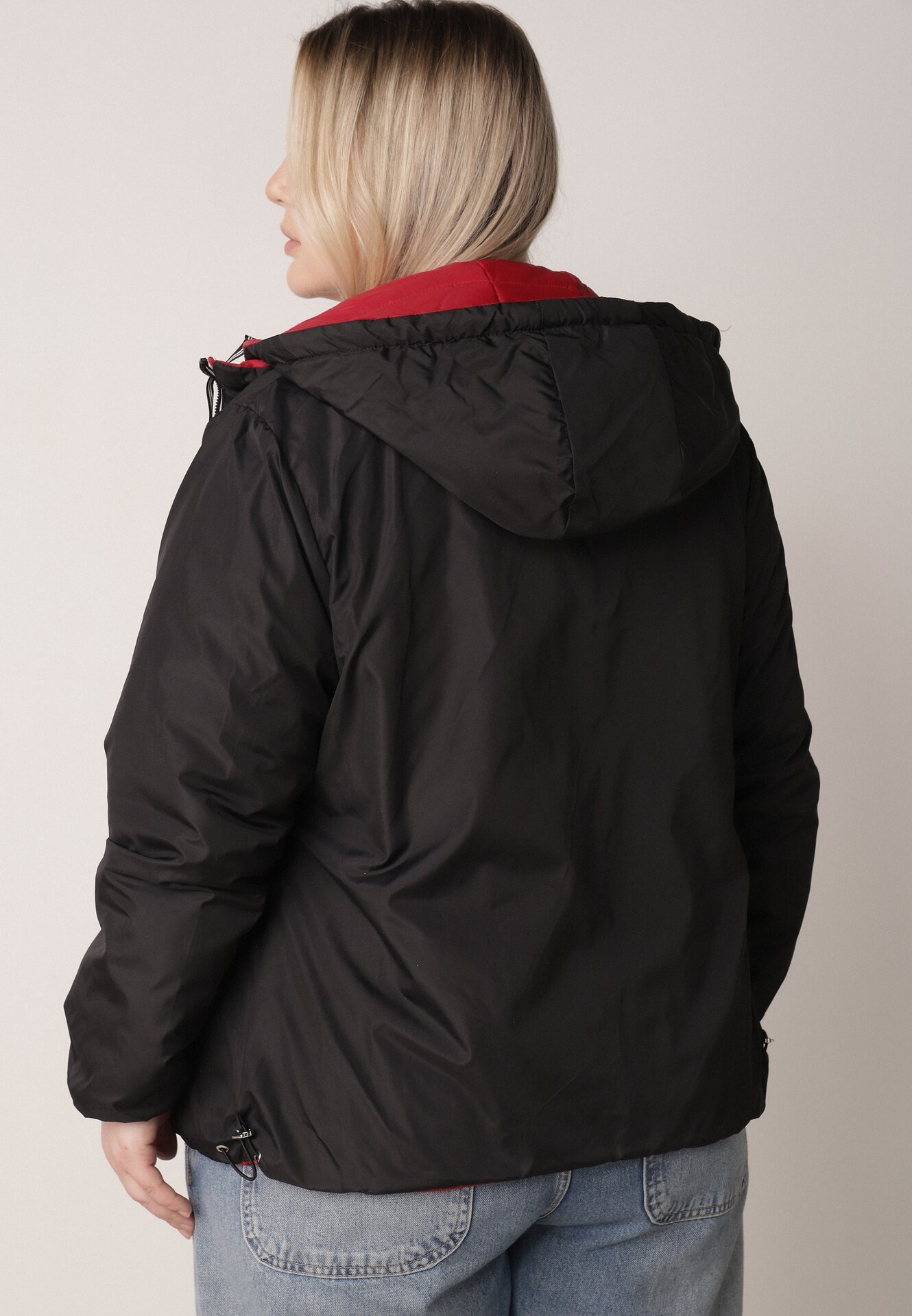 Geacă Roșie cu negru