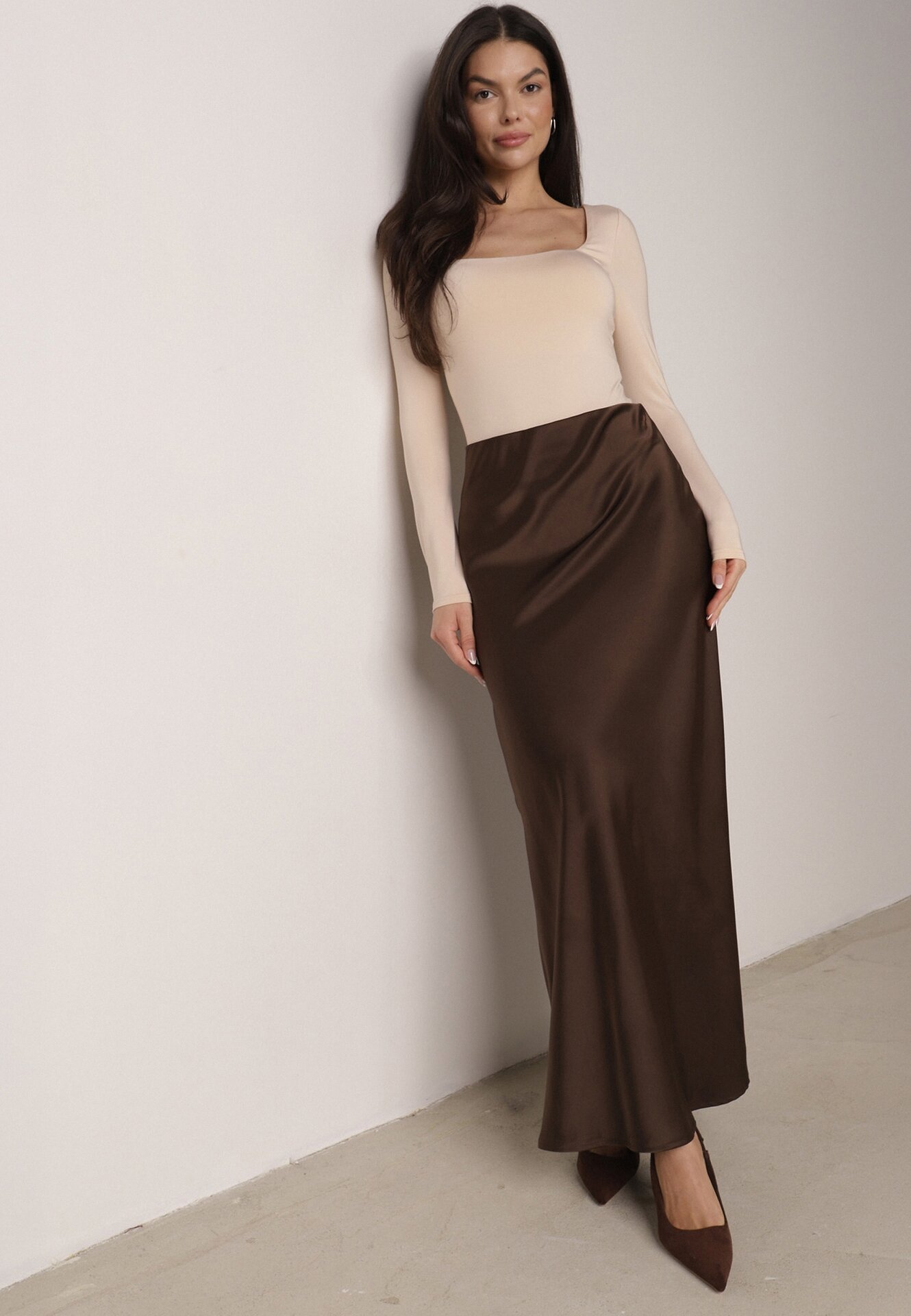 Brązowa Satynowa Spódnica Maxi Shapas
