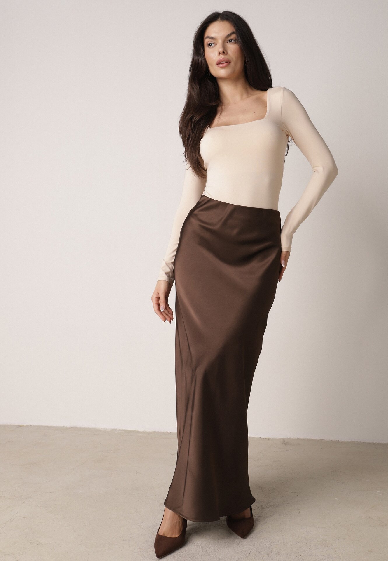 Brązowa Satynowa Spódnica Maxi Shapas