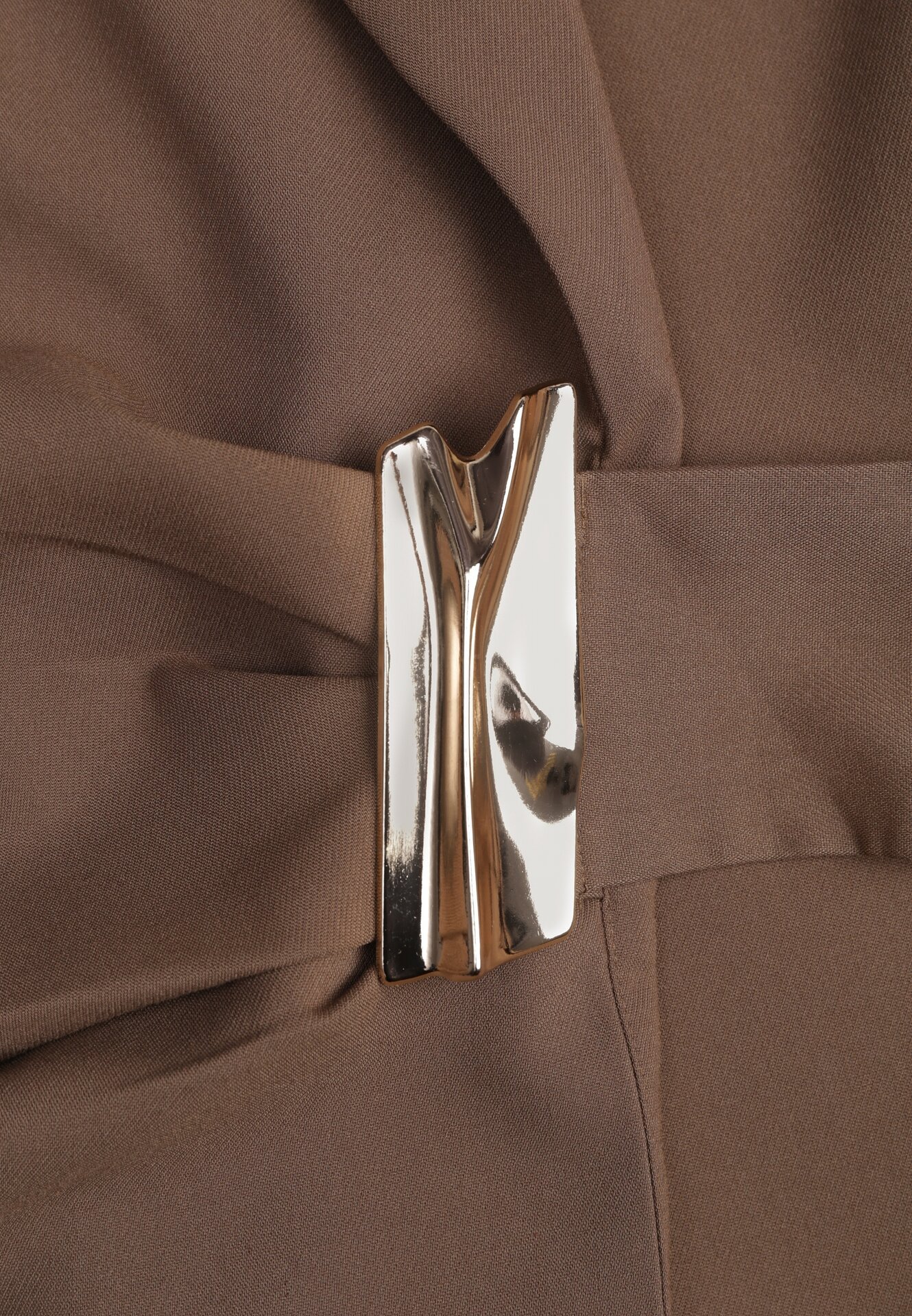 Brązowa Taliowana Marynarka z Wiskozą z Marszczeniem i Aplikacją przy Wiązaniu Alyndra