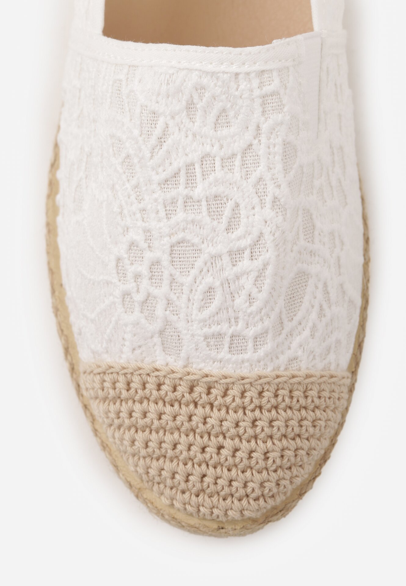 Białe Koronkowe Espadryle z Plecionką na Nosku Zynava