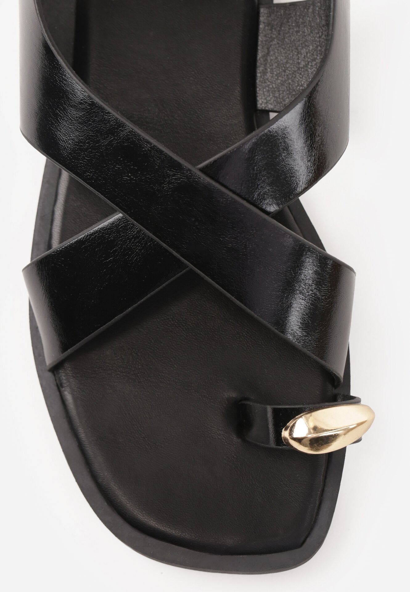 Czarne Sandały Typu Japonki z Metaliczną Ozdobą Meledra