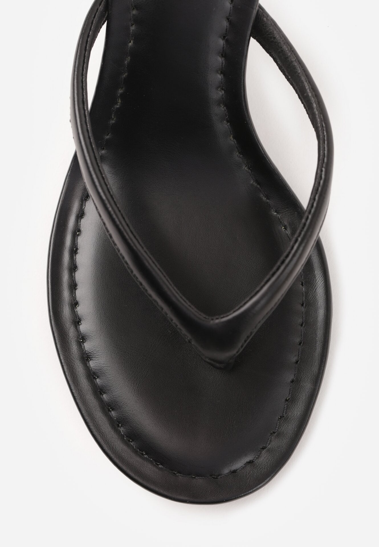 Czarne Klapki Japonki na Obcasie Typu Kaczuszka Livnara