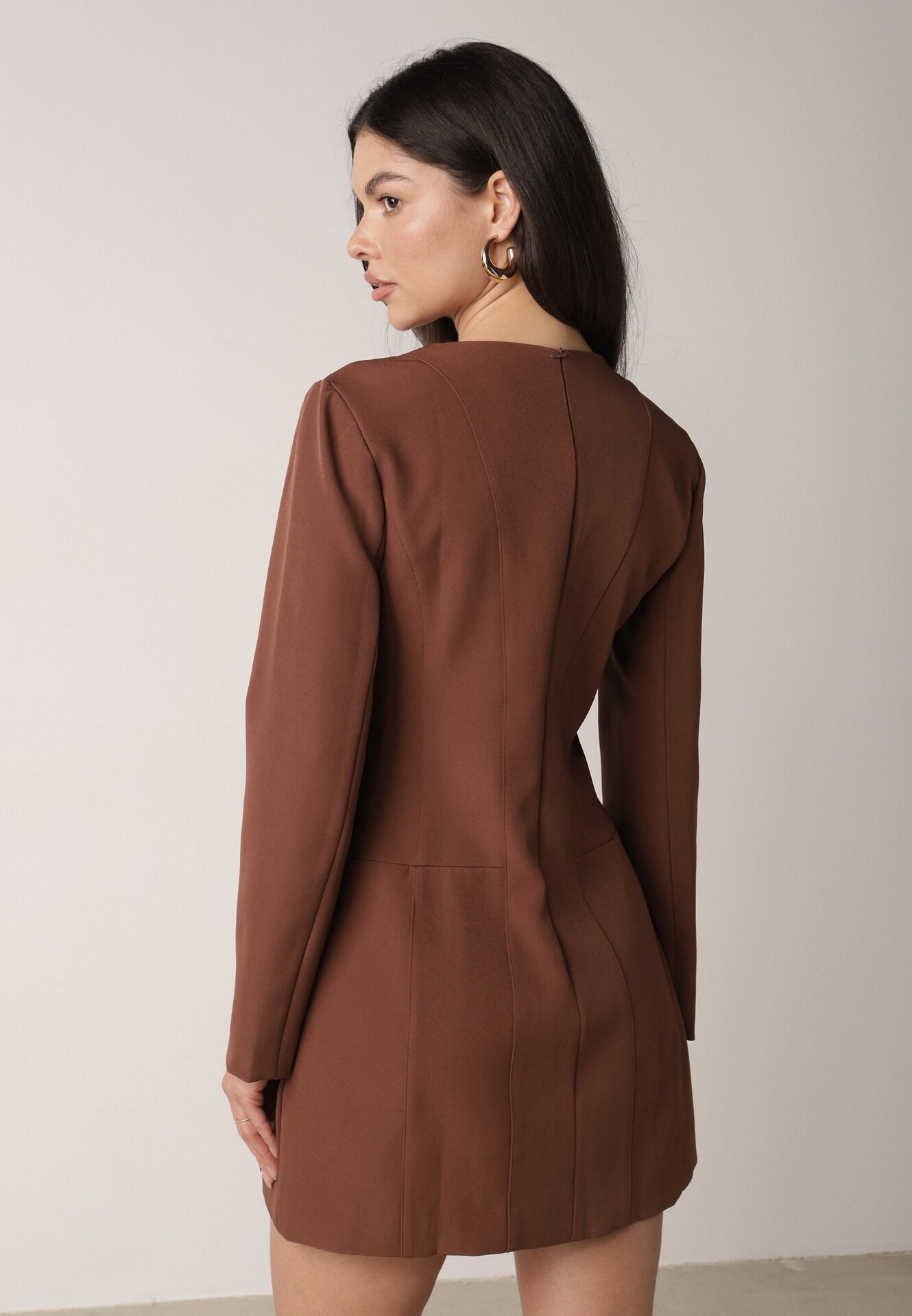 Brązowa Elegancka Sukienka VICES o Trapezowym Kroju z Imitacją Kieszeni Amaliete