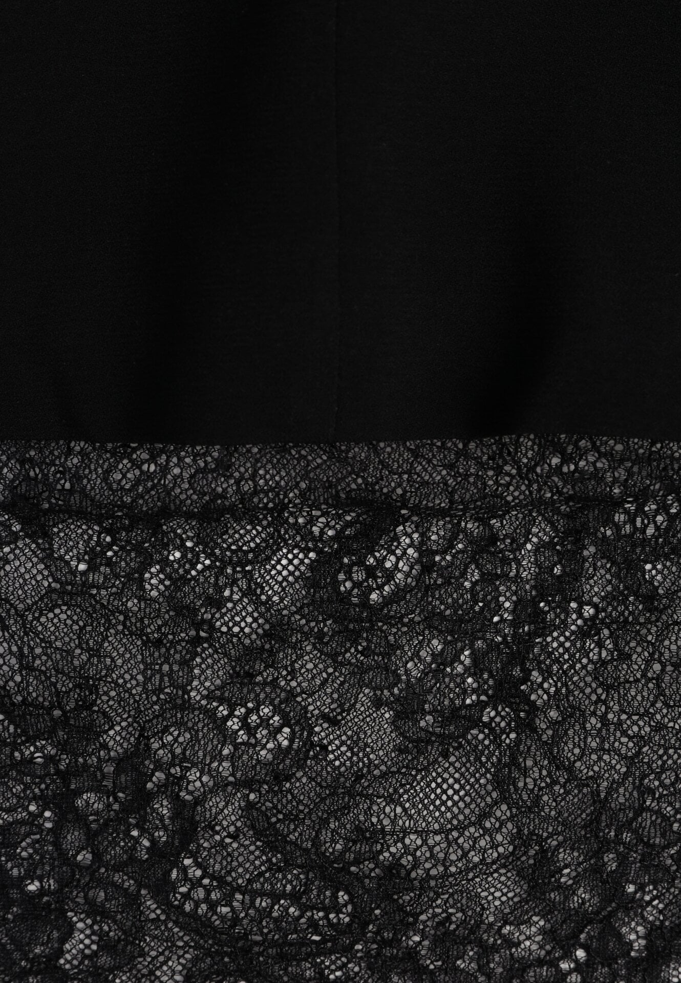 Czarna Pudełkowa Sukienka VICES o Kroju Marynarki z Koronką Nyshis