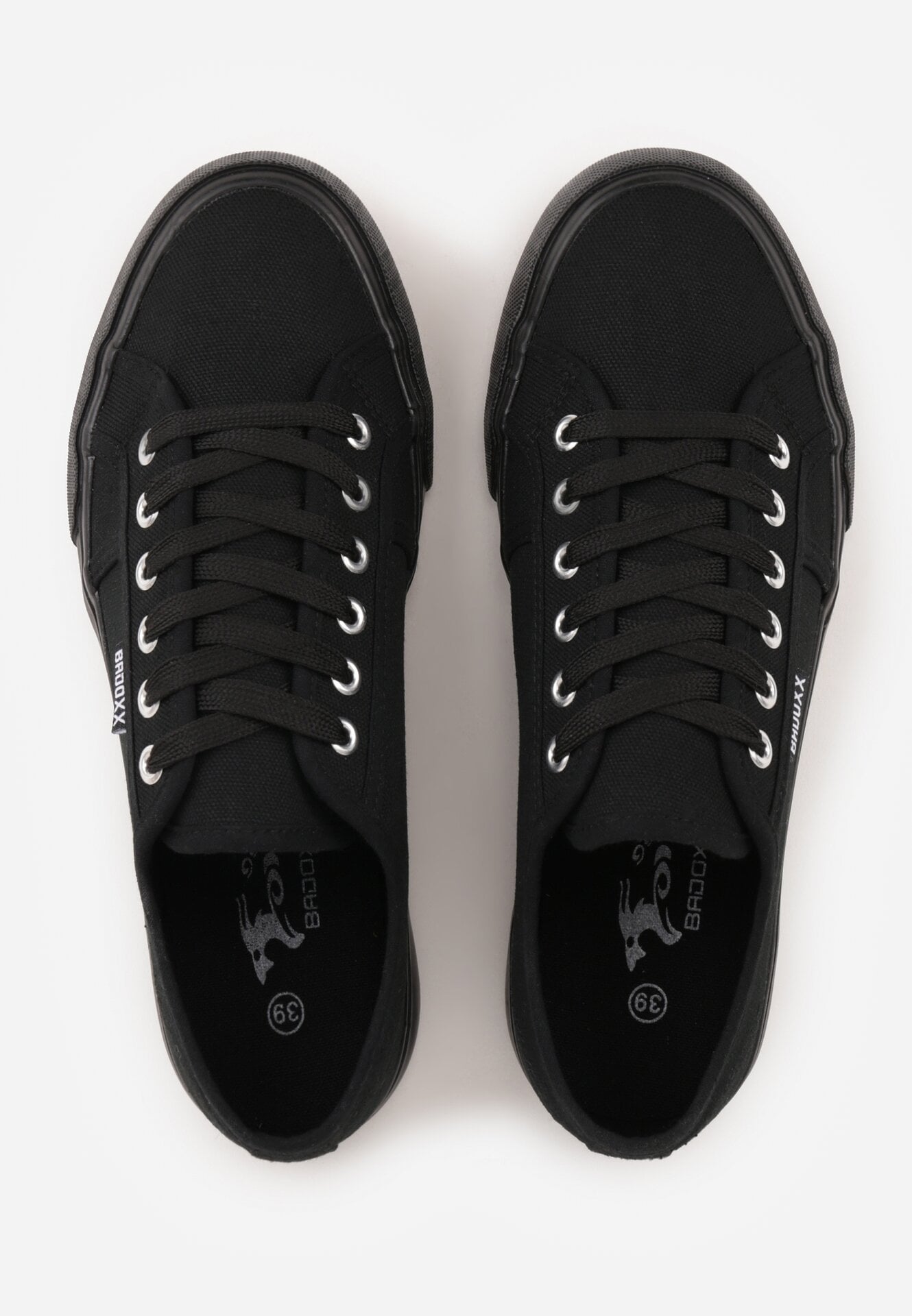 Teniși înalți Negri