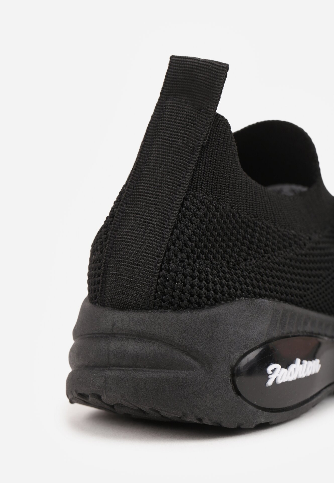 Czarne Wsuwane Buty Sportowe Sneakersy z Siateczkową Cholewką Oaradah