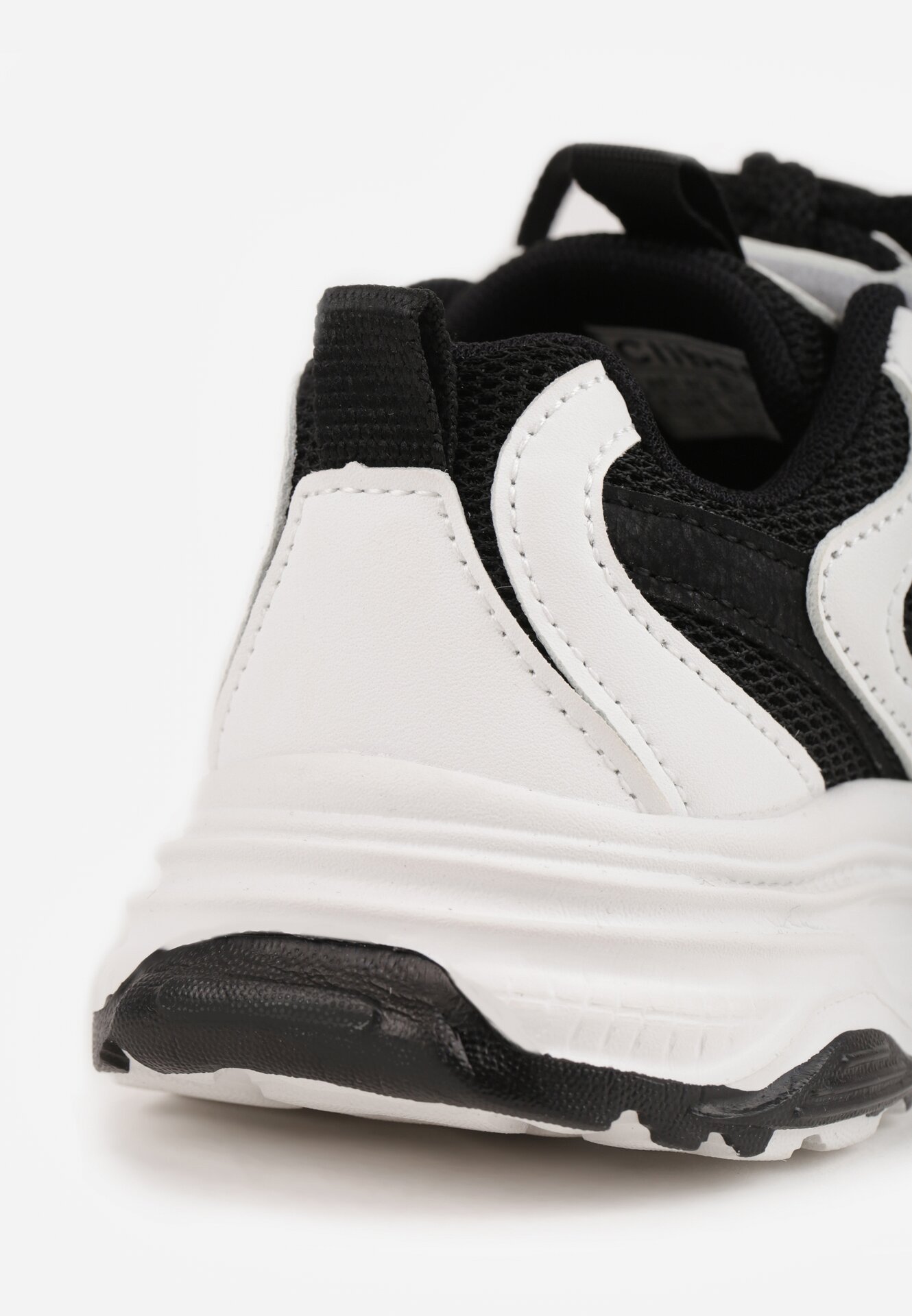 Biało-Czarne Buty Sportowe Sneakersy z Rzepem na Podeszwie Chunky Callamare