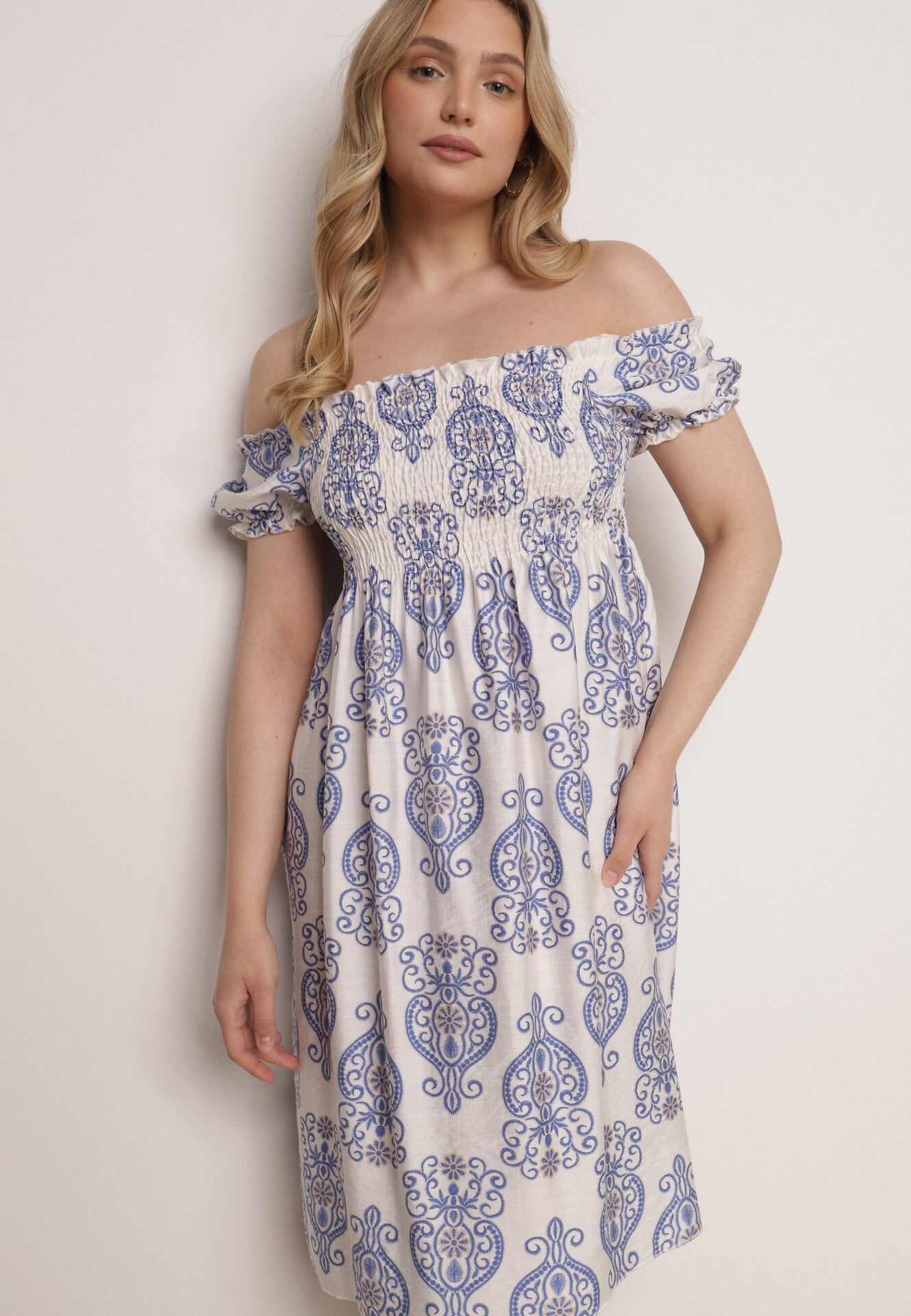 Niebieska Wiskozowa Sukienka Hiszpanka w Etniczny Wzór Hywen