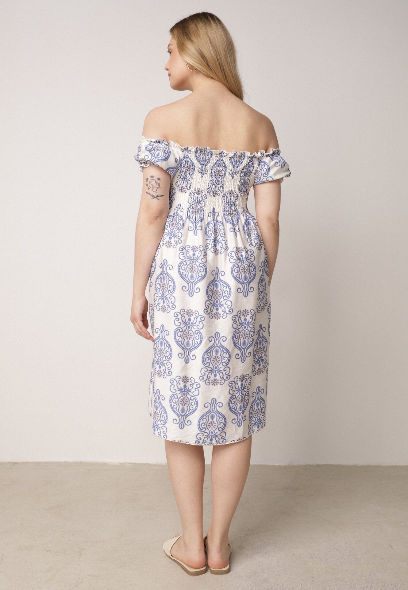 Niebieska Wiskozowa Sukienka Hiszpanka w Etniczny Wzór Hywen