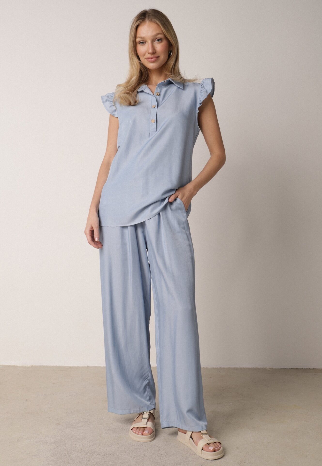 Compleu Albastru deschis