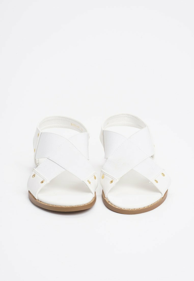 Białe Sandały Biellas