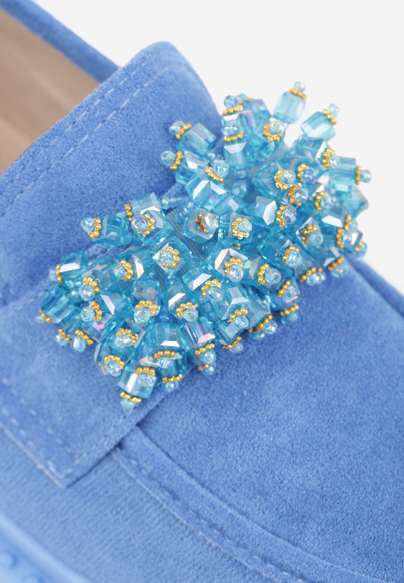 Niebieskie Mokasyny z Biżuteryjnymi Koralikami Ellsara