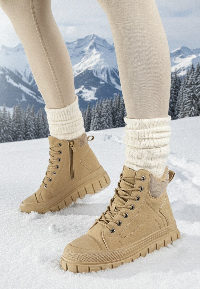 Beżowe Botki Vices na Grubej Tłoczonej Podeszwie ze Sznurowaniem i Ozdobnymi Przeszyciami Savethira