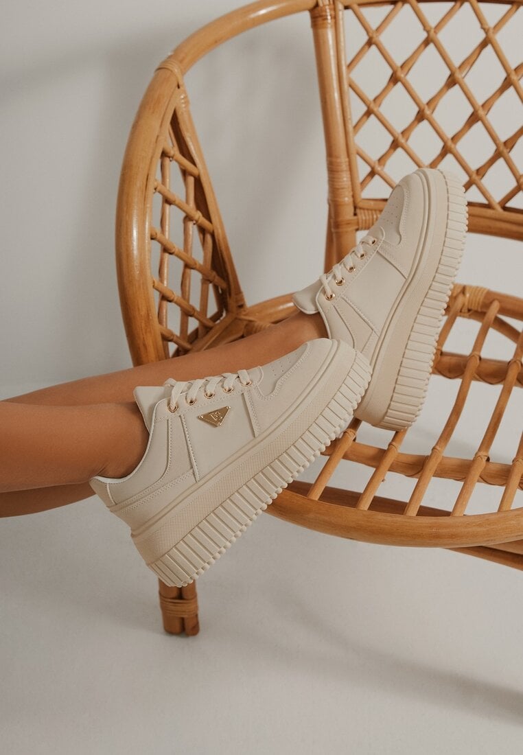 Beżowe Sneakersy Vices na Grubej Podeszwie z Tłoczeniem i Aplikacją Trójkąta Woriri