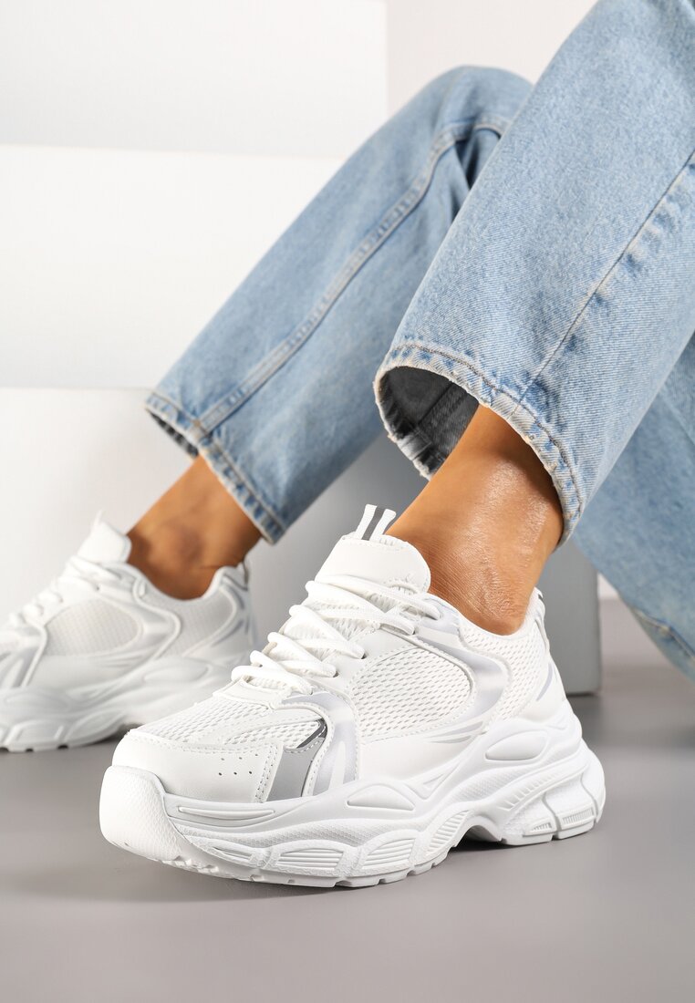 Białe Sneakersy Vices na Grubej Podeszwie z Tłoczeniami Nativine