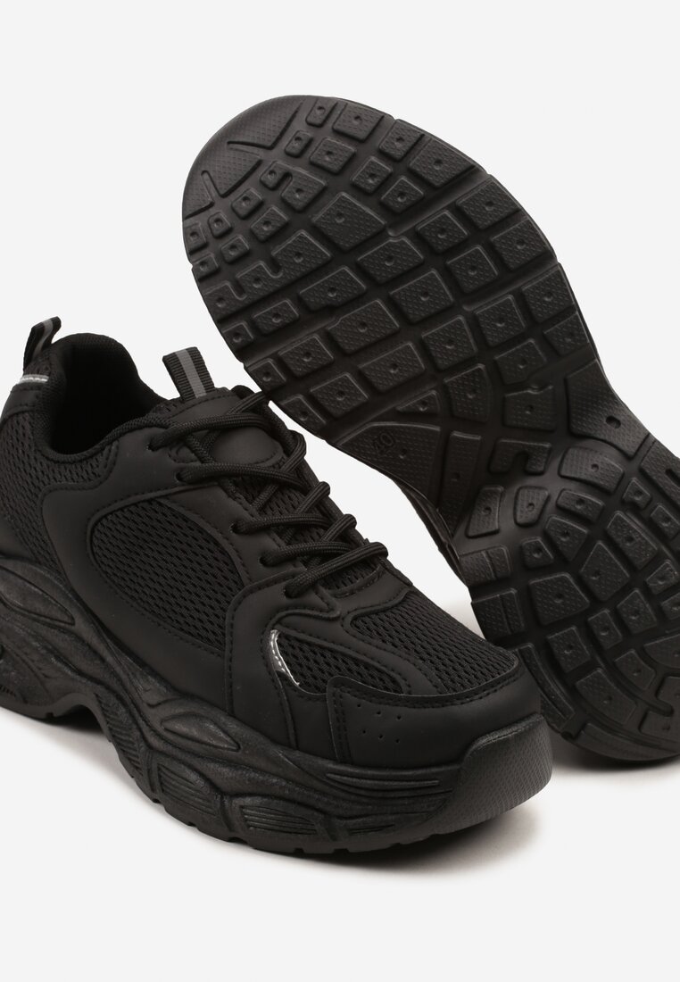 Czarne Sneakersy Vices na Grubej Podeszwie z Tłoczeniami Nativine