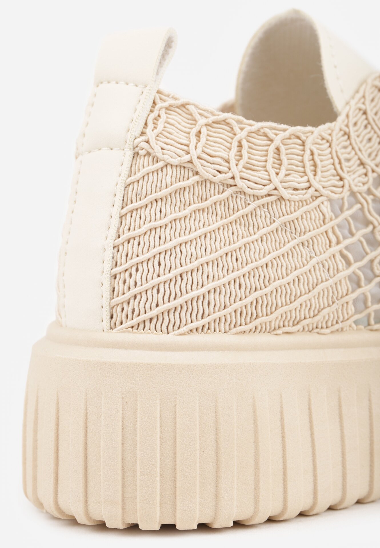 Beżowe Ażurowe Sneakersy Vices na Grubej Podeszwie z Tłoczeniem Luminise