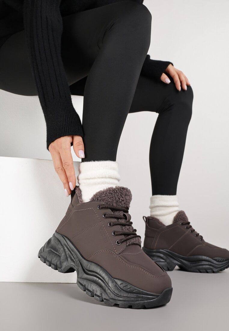 Brązowe Traperki Sneakersy Vices na Grubej Tłoczonej Platformie Typu Traperki Narrise