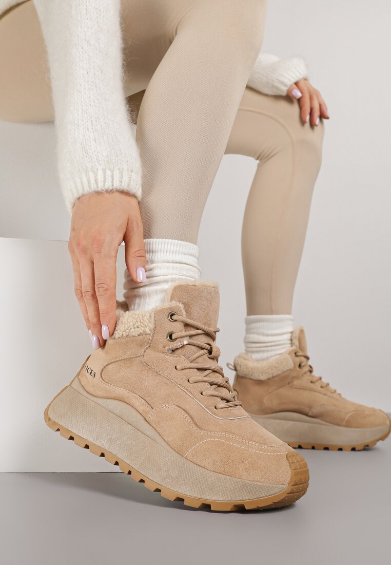 Jasnobrązowe Sneakersy Śniegowce Vices na Grubej Podeszwie Ozdobione Futerkiem i Napisem Nelinena