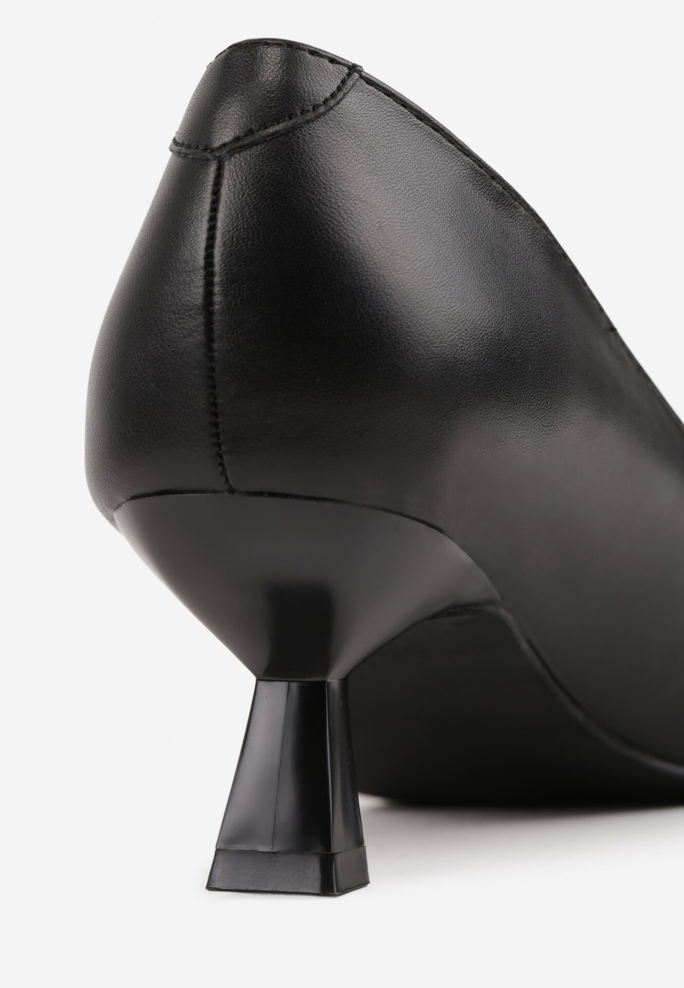 Czarne Czółenka Vices na Obcasie Typu Kaczuszka ze Skórzaną Wkładką Naliove