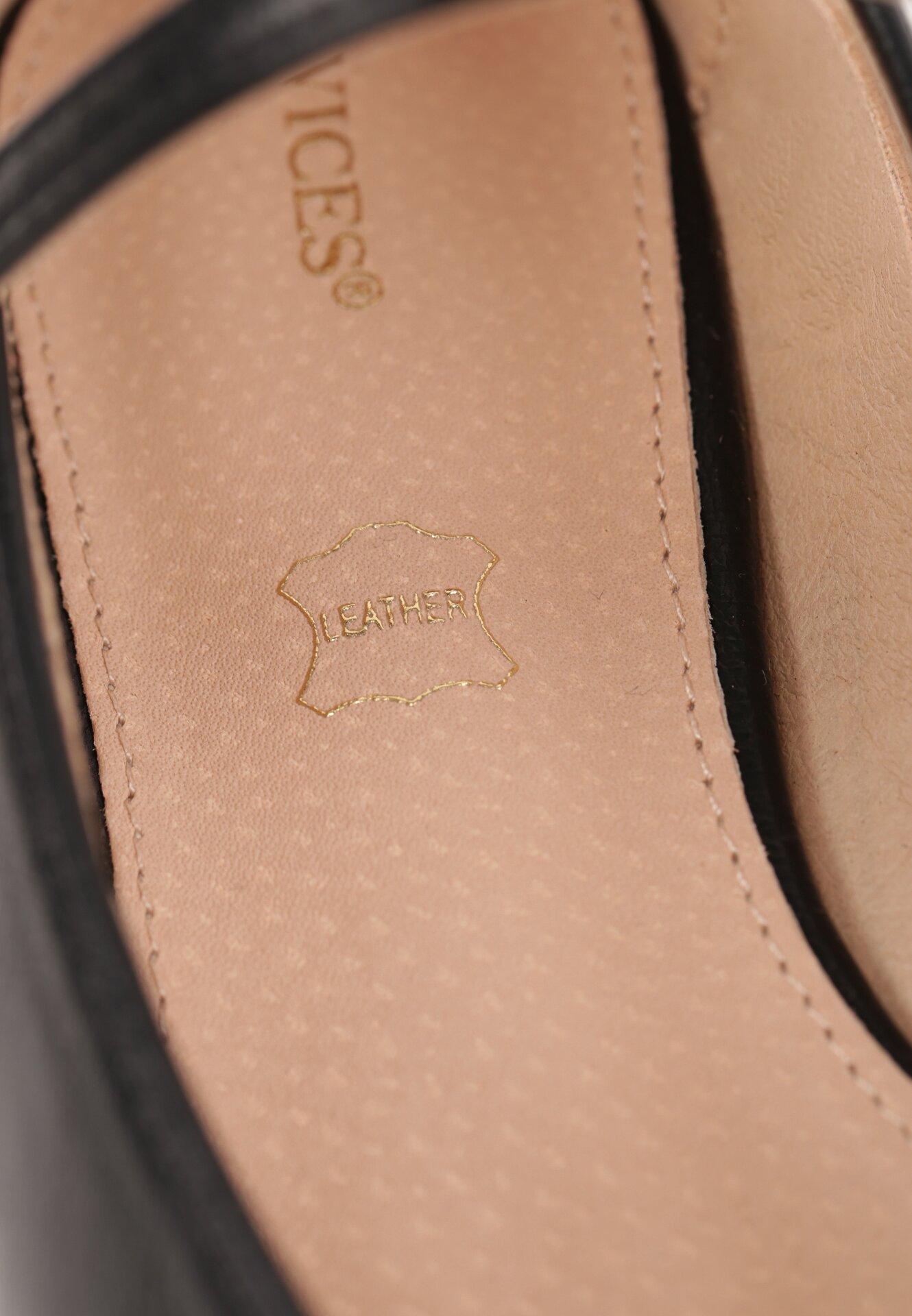 Czarne Balerinki Vices ze Skórzaną Wkładką i Paskiem z Klamerką Eslerie