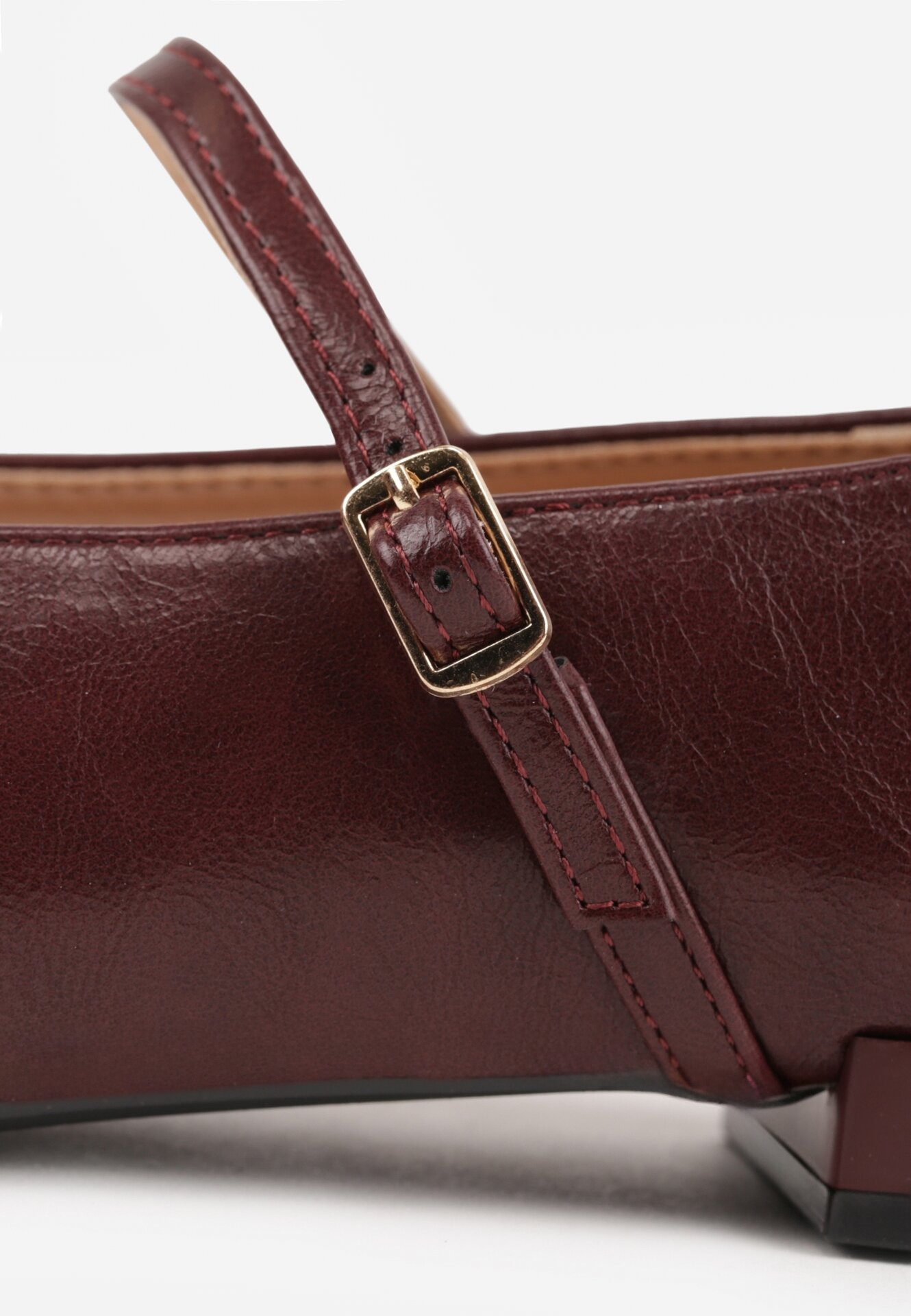 Bordowe Balerinki Vices ze Skórzaną Wkładką i Paskiem z Klamerką Eslerie